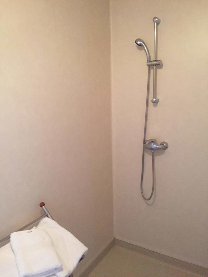 Auberge Les Olivades Mallemort Esterno foto